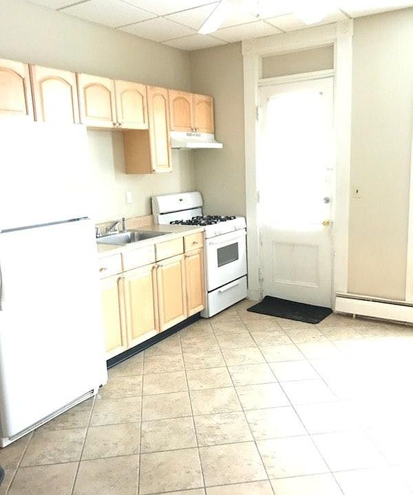Eat in kitchen