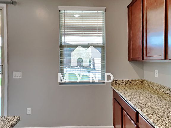 4th image of 953 W Calle Tronco Seco