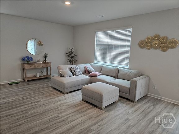 3rd image of 110 Windrush Pines