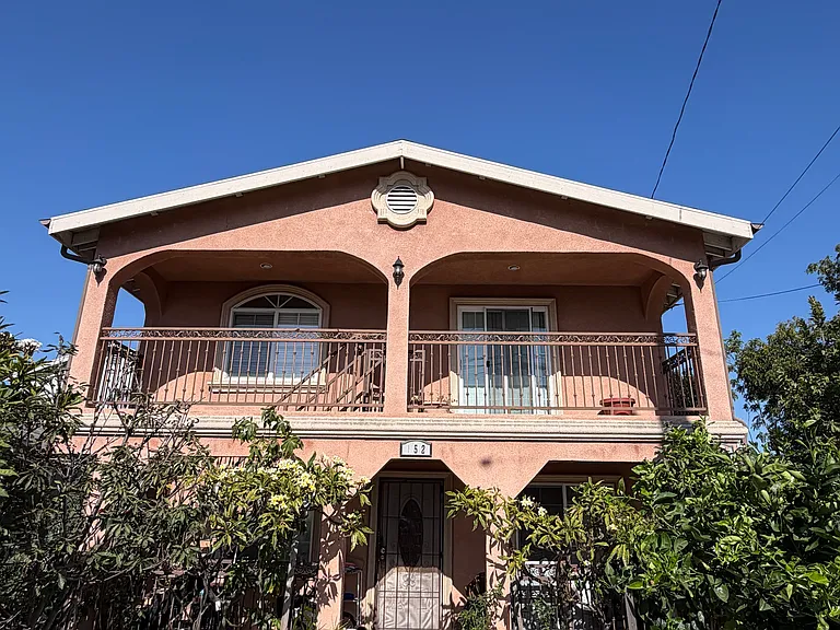 152 Nevada Ave — Photo 1