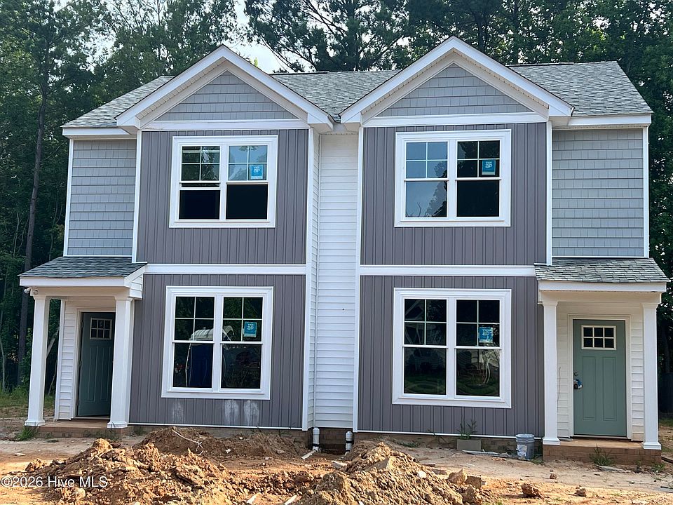 1st image of 3922 Gloucester Drive W