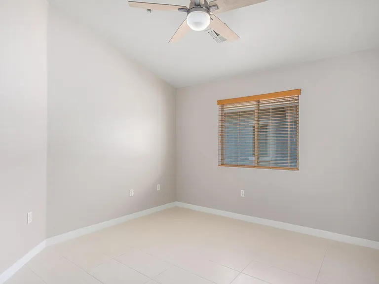 2402 E 5th St #1718 — Photo 18
