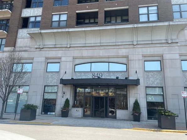 849 N Franklin St Unit 1206, Chicago, IL 60610