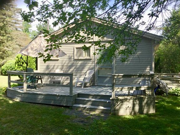 3rd image of 4744 N Lakeshore Dr