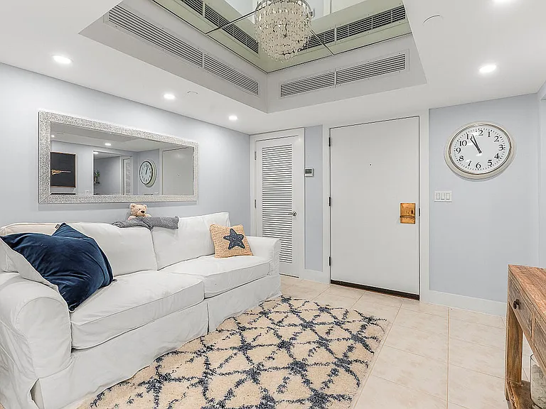 100 Lakeshore Dr #252 — Photo 3