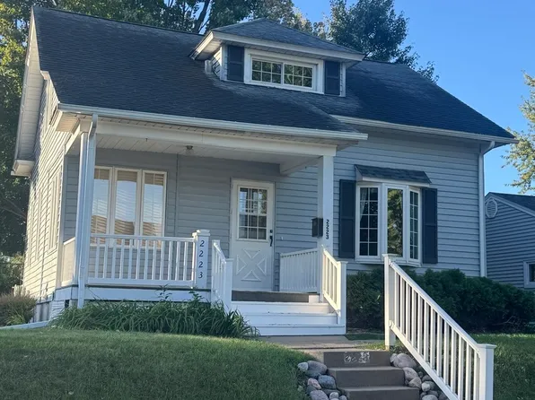 2223 W Lombard St, Davenport, IA 52804