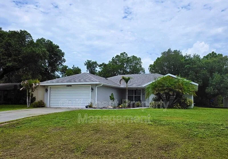 3 bed, 2.0 bath, 1303 sqft — Photo 1