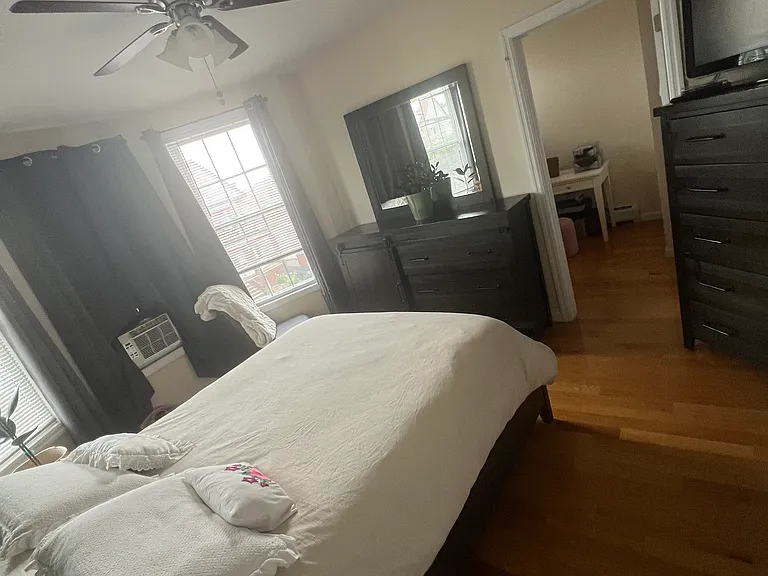 292 Woodlawn Ave #2 — Photo 6