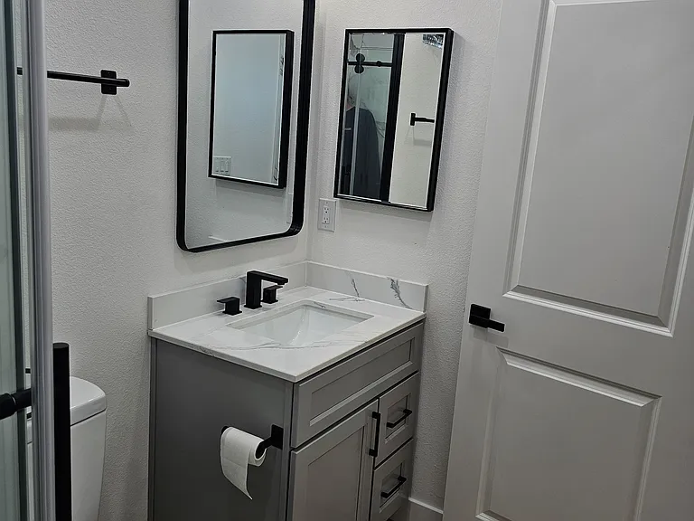 101 Randall Ave #B — Photo 16