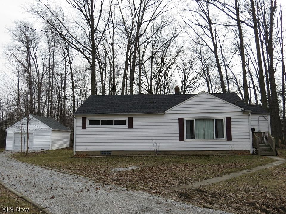 1st image of 33500 Louis St