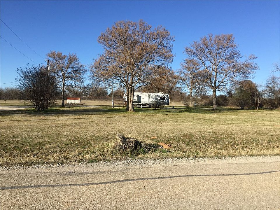 2nd image of 730 Harmony Rd