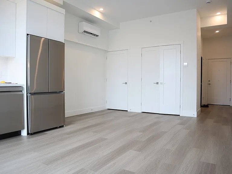 22348 North Ave #514 — Photo 8