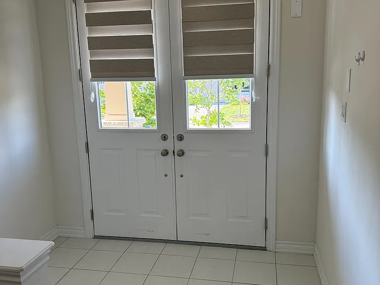 166 Auckland Dr — Photo 18