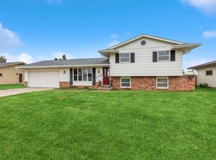 520 Preston Dr, Huxley, IA 50124
