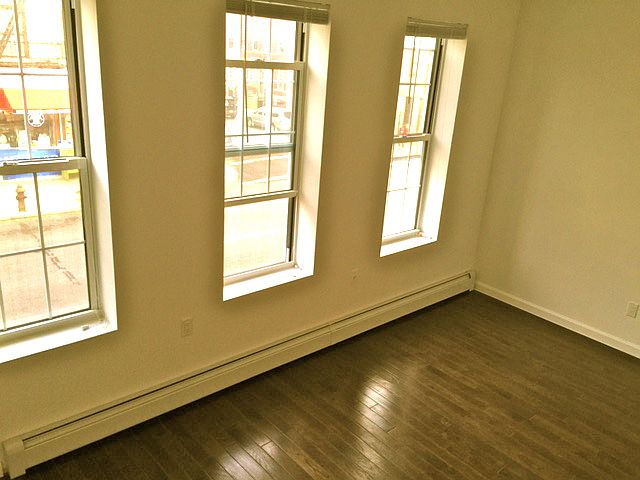 1st image of 194 Howard Ave APT 3