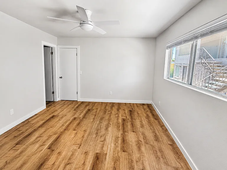 2561 McCulloch Blvd N #2 — Photo 8