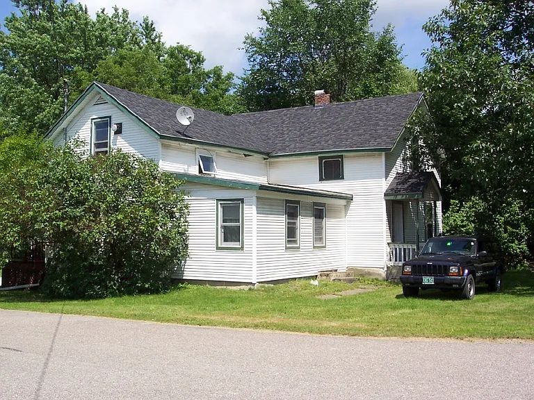 11027 Route 116 #B — Photo 2