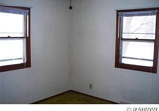 2nd image of 208 2nd Ave N