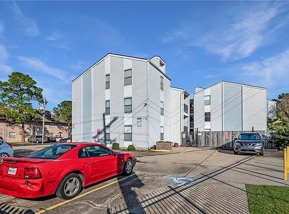 5th image of 2201 Houma Blvd APT 205