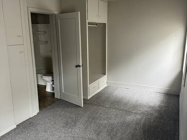 2820 E 8th St #2820 — Photo 9