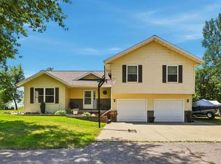 1595 57th Ave NW, Willmar, MN 56201