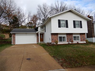 529 Treetop Village Dr, Ballwin, MO, 63021