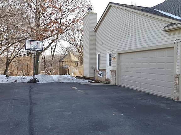 2nd image of 432 River Oaks Dr