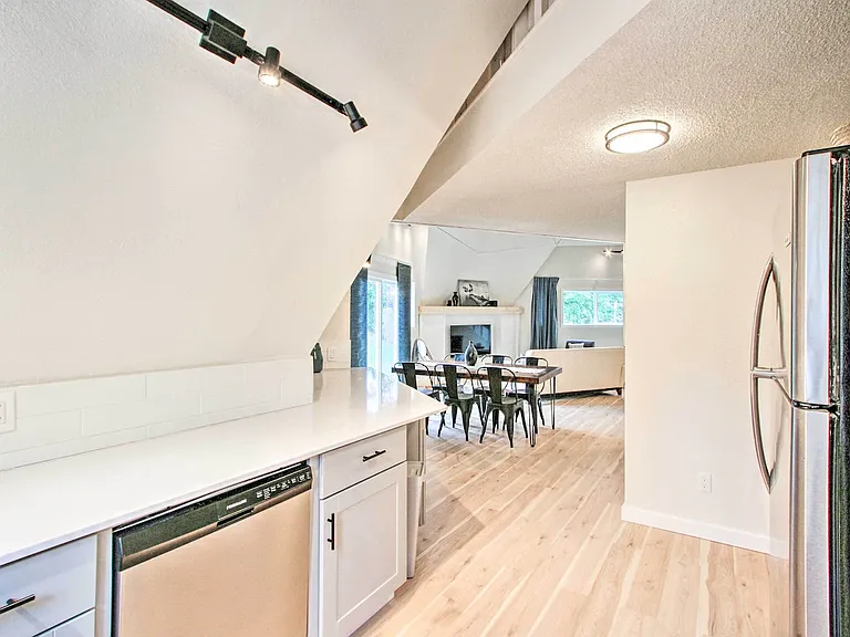 10723 Eatonville Hwy E — Photo 2