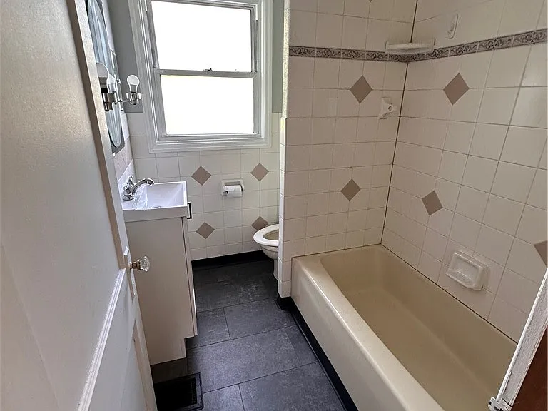 1418 Beckham St — Photo 8