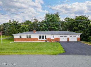 10 Sunset View Ave, Troy, NY 12180