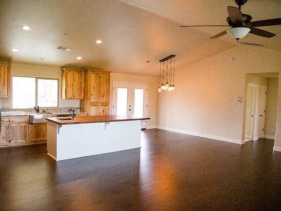 4th image of 25387 Hausman Ct