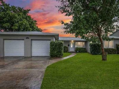 1945 Arrowhead Dr NE, Saint Petersburg, FL, 33703