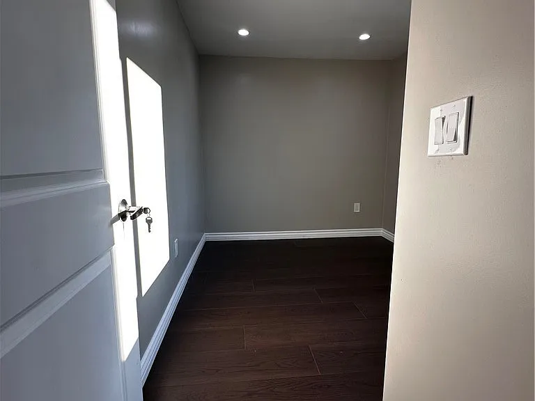 1564 W Phillips Blvd — Photo 13