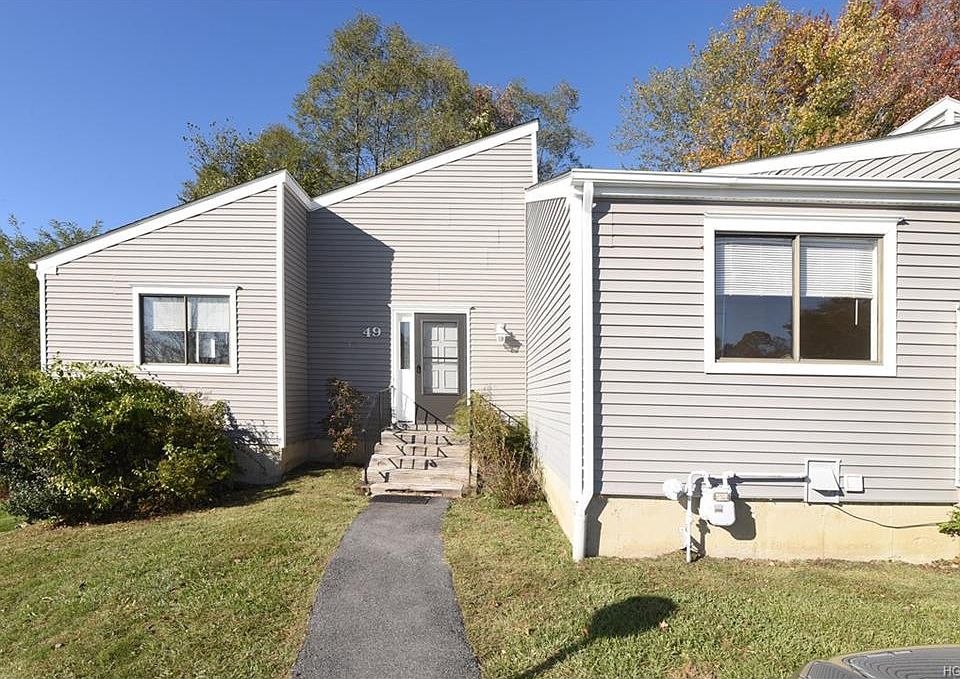 1st image of 49 Brewster Woods Dr