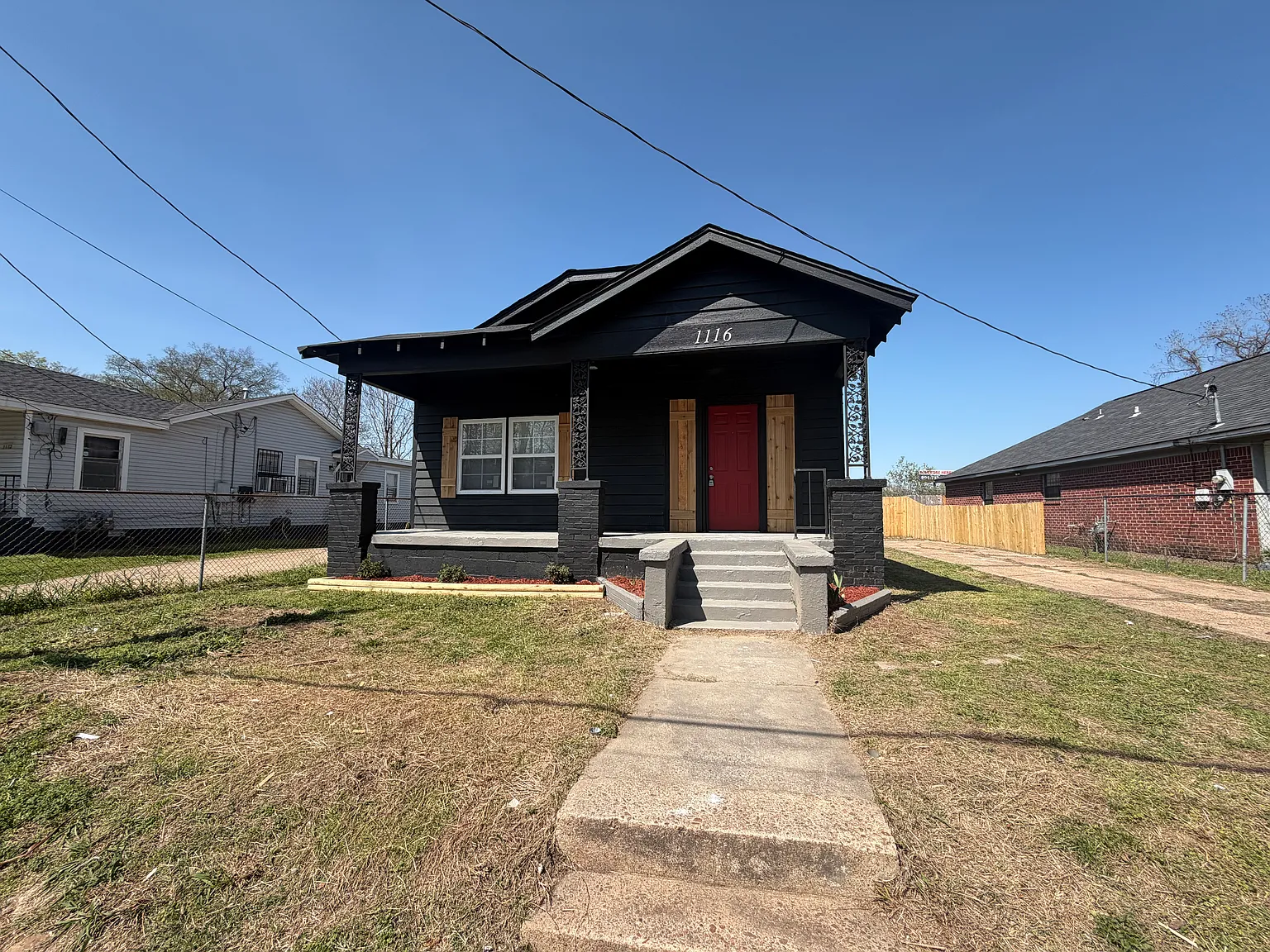4 bed, 1332 sqft, $1,550 — Photo 1