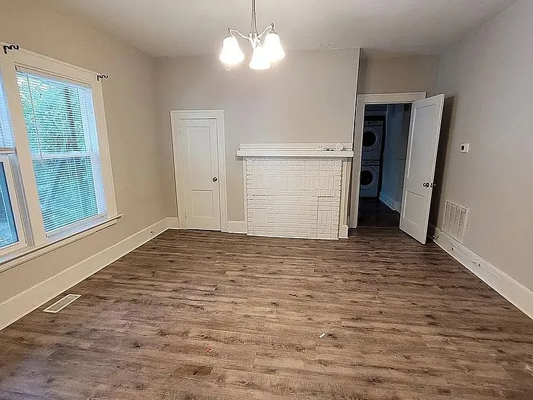 802B Park Ave — Photo 8