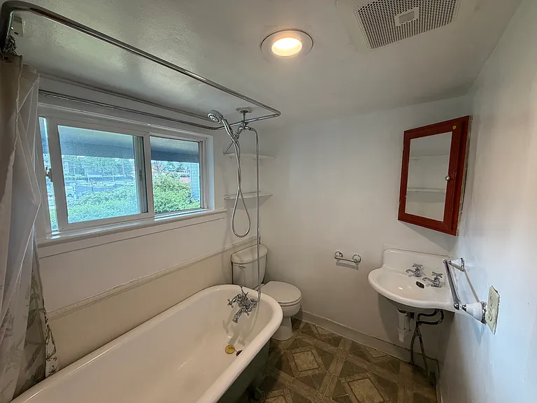 3214 Hoyt Ave — Photo 7