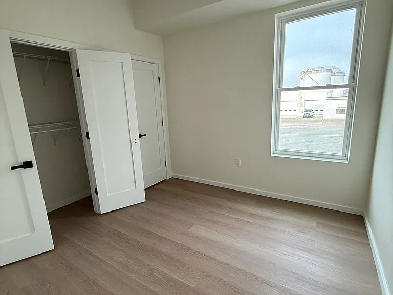 546 Saratoga St #2 — Photo 6