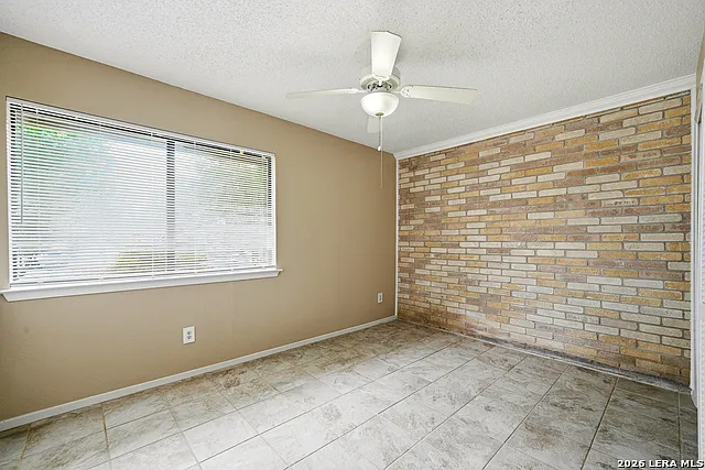 3 bed, 2.0 bath, 1580 sqft, $1,695 — Photo 4