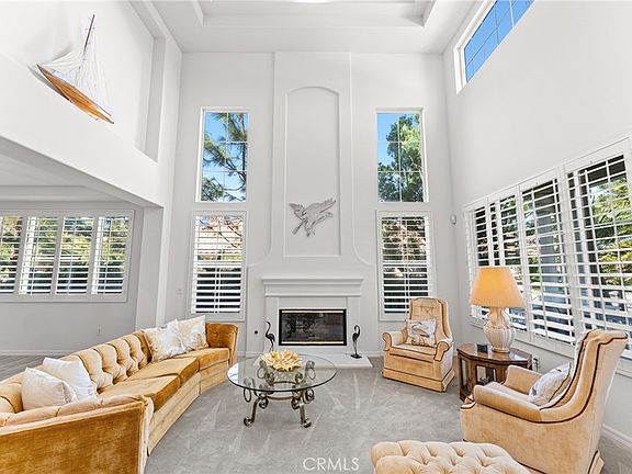5th image of 4530 Edgewater Cir