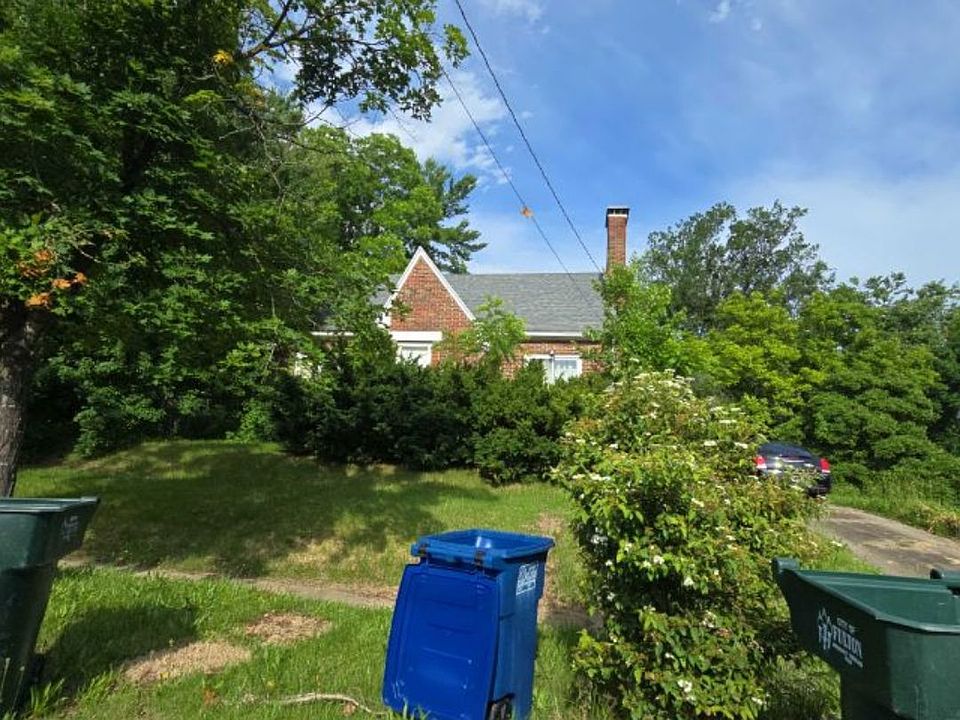 1st image of 1107 Vine St