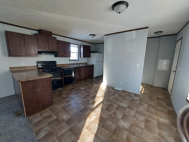 5749 Knollview Dr #5749KN — Photo 4