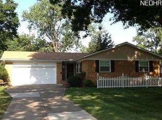 9188 Tanglewood Rd, Macedonia, OH 44056