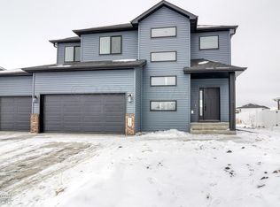 918 50th Ave W, West Fargo, ND