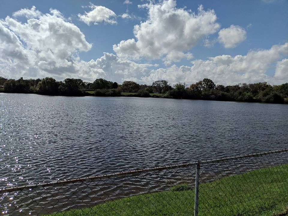 1st image of 105 Lake Pointe Dr