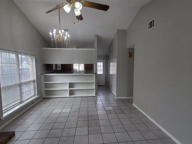817 Denmark Dr — Photo 3