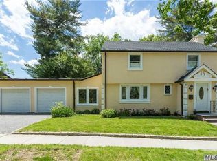42 Devon Rd, Great Neck, NY 11023