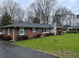1011 Pine Cir, Lawrenceburg, TN 38464