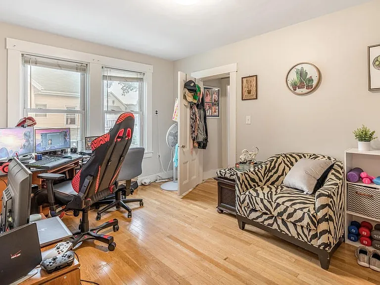 111 Chestnut St #1 — Photo 16
