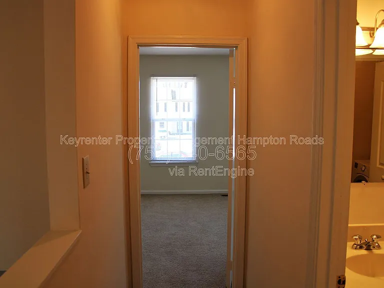 1 Peachtree Ct — Photo 26